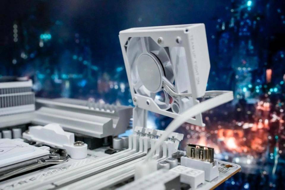 嘉X3D系列主板免费提升游戏性能开元ky棋牌高端主板“模范生”技(图2) 嘉X3D系列主板免费提升游戏性能开元ky棋牌高端主板“模范生”技(图2)