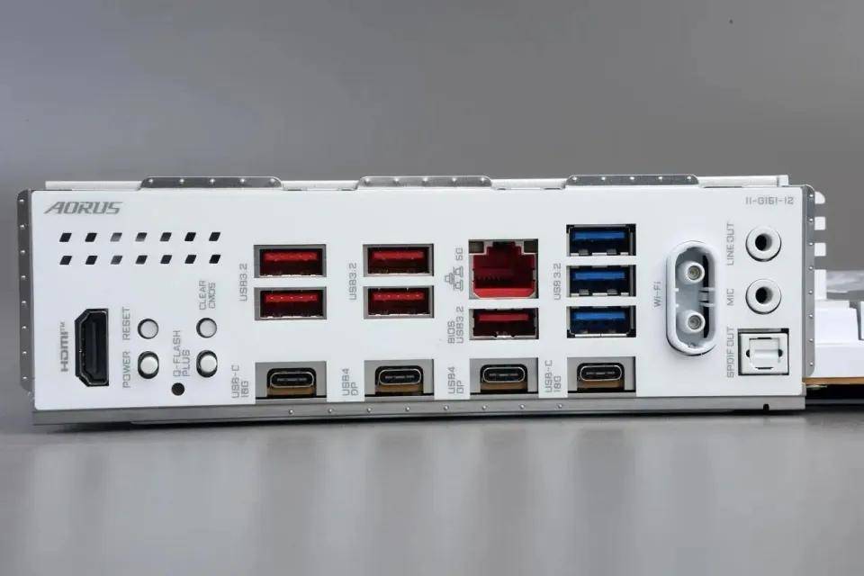 嘉X3D系列主板免费提升游戏性能开元ky棋牌高端主板“模范生”技(图1) 嘉X3D系列主板免费提升游戏性能开元ky棋牌高端主板“模范生”技(图1)